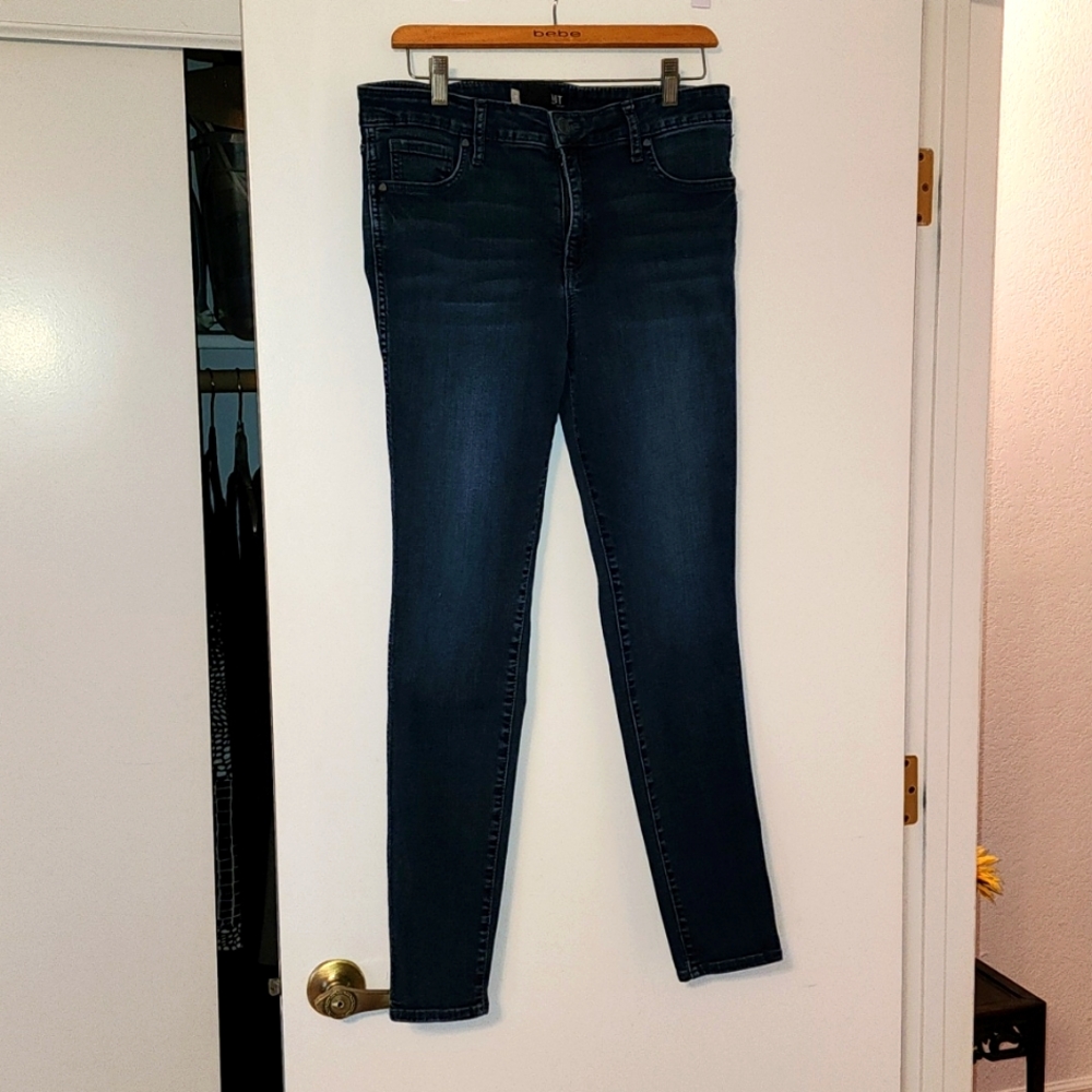 Kut from the kloth straight leg jeans, size 12